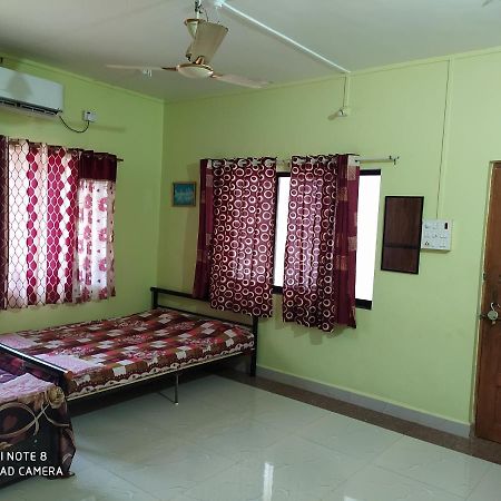 Swarajya Villa Нагаон Екстер'єр фото